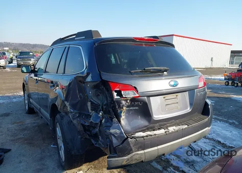 2010 Subaru Outback 2.5I Premium z USA, uszkodzony, nr VIN 4S4BRCGC7A3374844